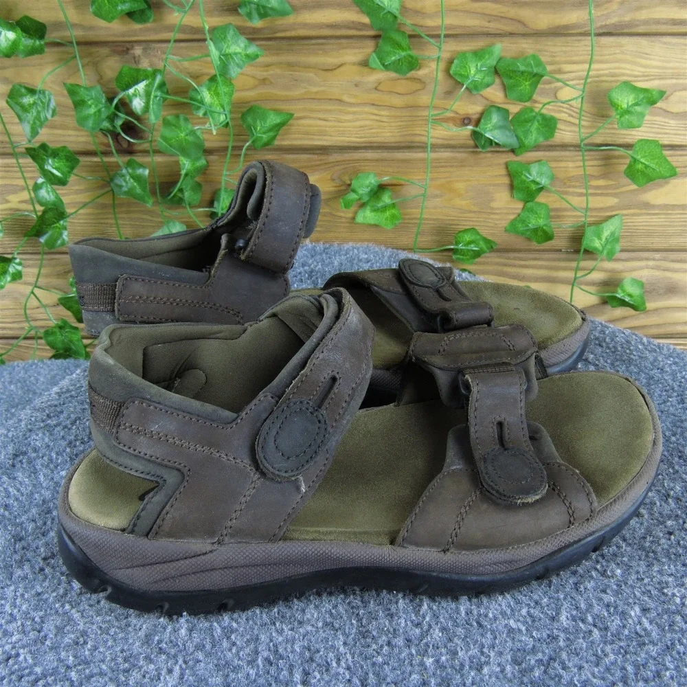 Clarks Men‎ Adjustable Strap Ankle Strap Brown Leather Size 8 Medium  Used 2025